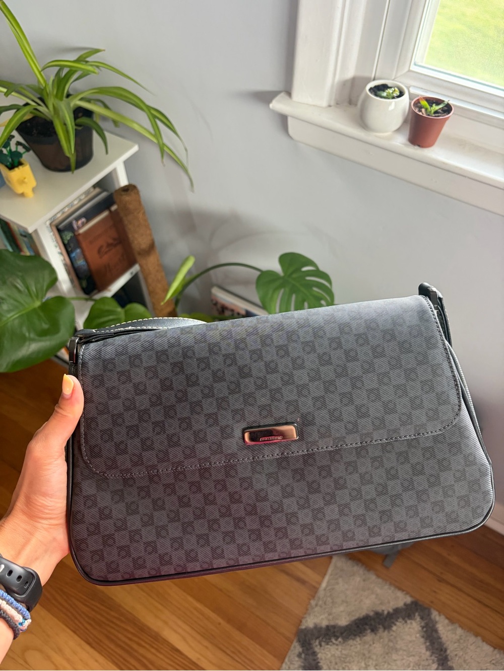 Liz Claiborne Black Crossbody Bag